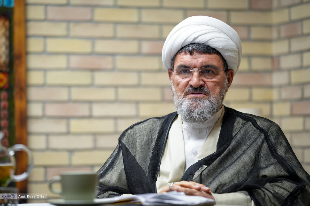 امام درباره سوبسید به میرحسین چه گفت؟/ امام به خلخالی گفت یک نفر بیشتر از موافقت شورا اضافه اعدام کنی بعدی خودت هستی/ نظام را با حرام نمی‌شود حفظ کرد