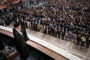 رهبر انقلاب: طرح پیشنهادی آمریکایی‌ها صددرصد مخالف «ما می‌توانیم» است/ پیشرفت، امنیت و رفاه با ادامه مسیر عقلانیت امام(ره)