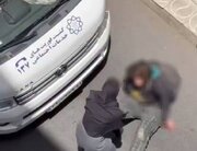 کشیدن یک زن روی زمین توسط گشت فوریت‌های اجتماعی شهرداری تهران/ عکس