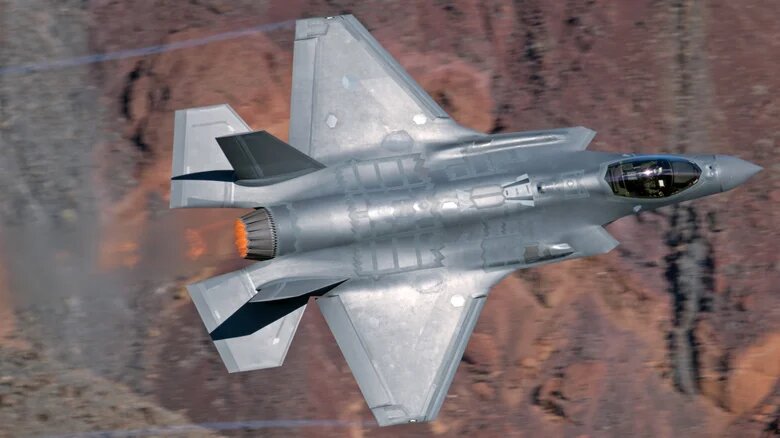 جنگندهای که زیادی قدرتمند بود و کنار گذاشته شد!