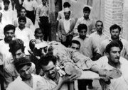 جنازه‌ها را روی تخته می‌انداختیم و تو خیابان‌ها می‌گرداندیم که مردم تحت تاثیر قرار بگیرند