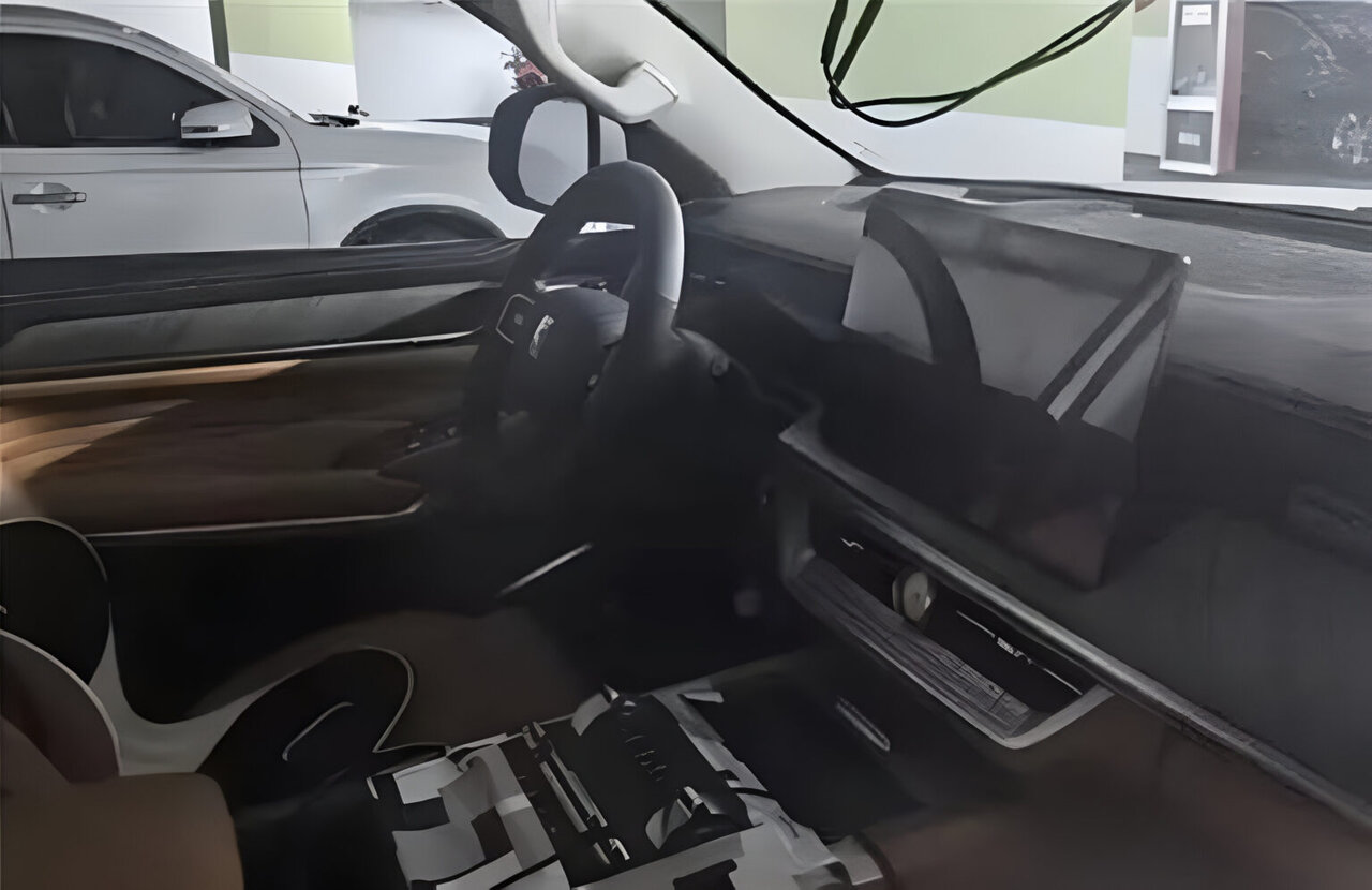 لندکروز چینی به ایران نرسیده تغییر کرد / عکس