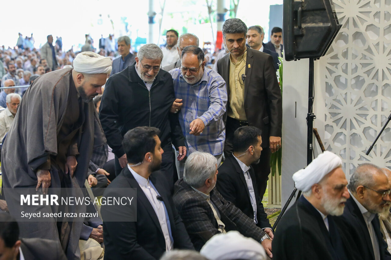 حضور سردار قاآنی و محسنی اژهای در صف اول نماز عید قربان/کدام مقامات دیگر حضور داشتند؟+عکس