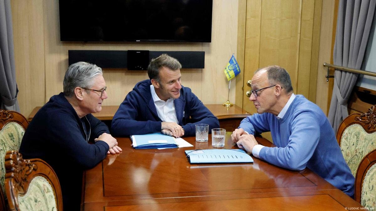 تهدید اروپا برای استفاده از مکانیسم اسنپبک جدی است / آیا «ماشه» اروپا ایران را اتمی میکند؟ تهدید اروپا برای استفاده از مکانیسم اسنپبک جدی است / آیا «ماشه» اروپا ایران را اتمی میکند؟