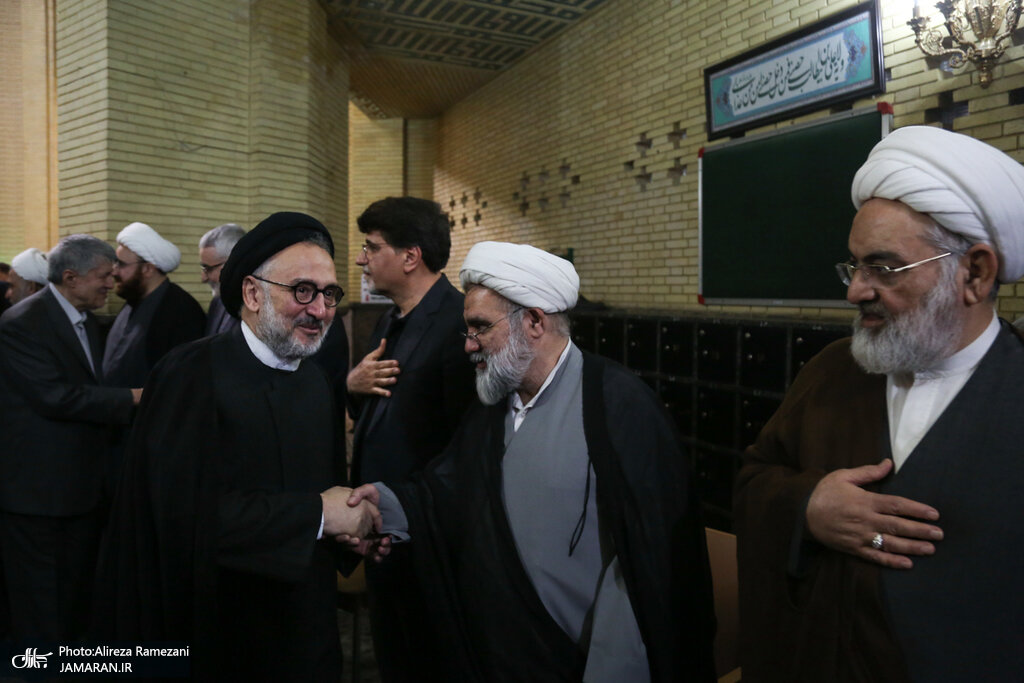 تصاویر حضور ظریف و عراقچی در یک مراسم/ دختر امام هم بود/ معاون روحانی همنشین وزیر خارجه شد
