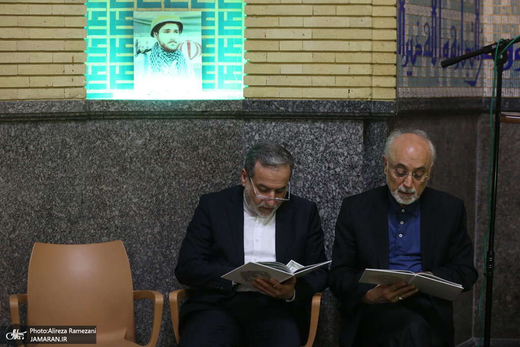 تصاویر حضور ظریف و عراقچی در یک مراسم/ دختر امام هم بود/ معاون روحانی همنشین وزیر خارجه شد