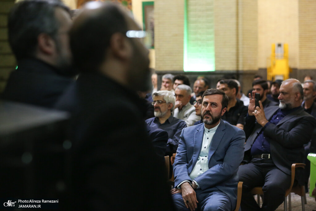 تصاویر حضور ظریف و عراقچی در یک مراسم/ دختر امام هم بود/ معاون روحانی همنشین وزیر خارجه شد