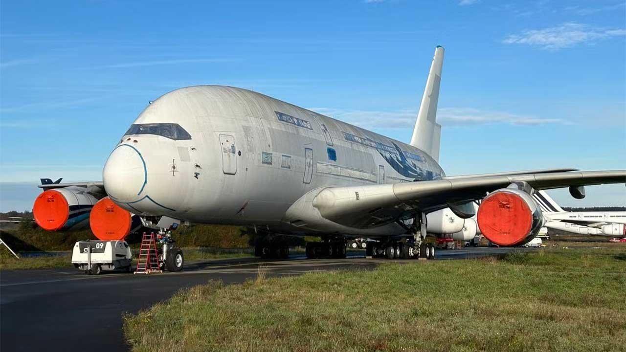 اسقاط ۳۰ فروند ایرباس غول‌پیکر / چرا A380 طرفدار ندارد؟