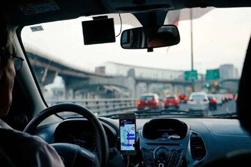 مسافربرهای بینامونشان کابوس خیابانهای تهران / الهه حسیننژاد تنها یکی از قربانیان ناامنی حملونقل در تهران است