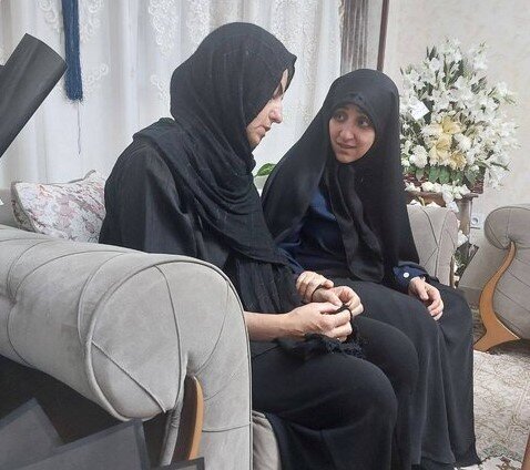 دیدار بهروزآذر با خانواده الهه حسین نژاد/ تدوین دستورالعملهای جدید برای استخدام رانندگان تاکسیهای عبوری و اینترنتی