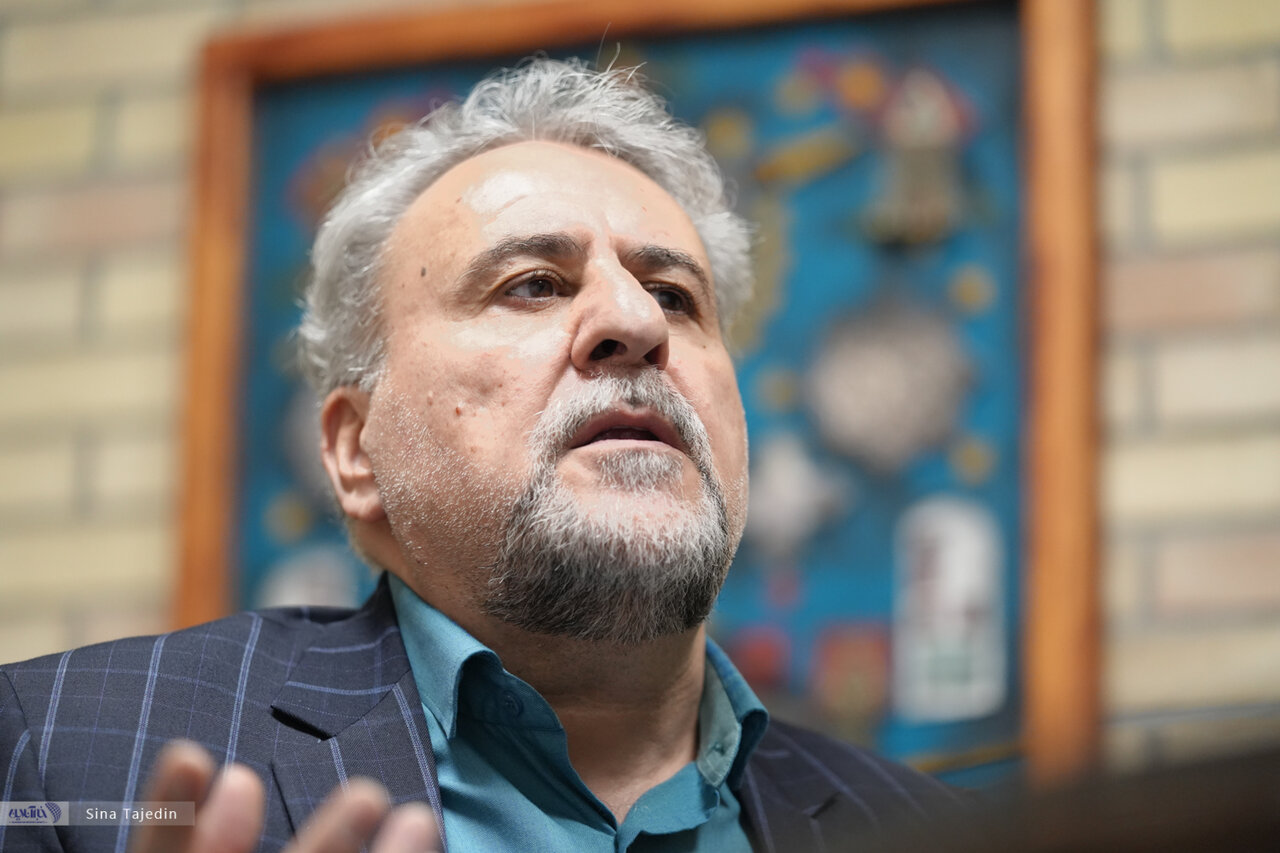 واکنش فلاحت پیشه به ماجرای افشا شدن سیم کارت و اینترنت سفید مدافعان فیلترینگ + تصویر