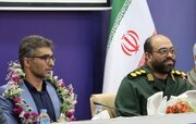 شناگر سمنانی مدال طلای جهانی‌اش را به شهید مدافع حرم،شهید عباس دانشگر تقدیم کرد