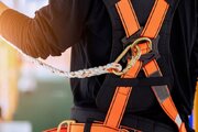 ببینید | عملیات نجات در ارتفاع 1000 متری در جنگل های ایتالیا