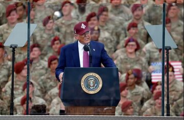 ترامپ با اجرای یک رژه نظامی:به عنوان فرمانده کل قوا،من اجازه نمیدهم چنین اتفاقی بیفتد/شنبه روز بزرگی در واشنگتندیسی خواهد بود/تصاویر ترامپ با اجرای یک رژه نظامی:به عنوان فرمانده کل قوا،من اجازه نمیدهم چنین اتفاقی بیفتد/شنبه روز بزرگی در واشنگتندیسی خواهد بود/تصاویر