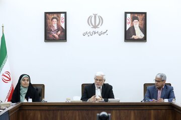 عارف: تکمیل و توسعه طرحهای کریدوری منافع بزرگی برای کشور دارد / اگر در گذشته به توسعه کریدورها توجه کرده بودیم میتوانستیم ناترازی هارا برطرف کنیم