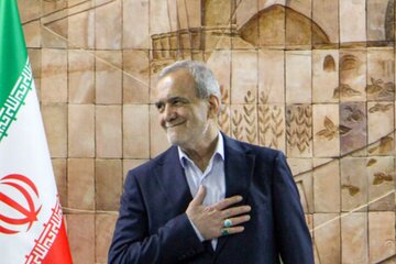 چرا پزشکیان برخی مفاهیم را در سخنرانیهایش مدام تکرار میکند؟/ طباطبایی: نقطه قوت رئیسجمهور در صداقت و شفافیت با مردم است