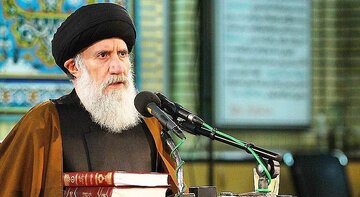 معنای بی‌تفاوتی به دنیا در زندگی بزرگان و علما