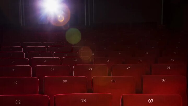 کاهش ۱۲ میلیونی تماشاگران سینما در راه است/ هزار میلیارد تومان زیان پیش‌بینی می‌شود