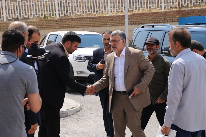بازدید  وزیر بهداشت، درمان و آموزش پزشکی در بدو ورود به استان ایلام از بیمارستان رازی