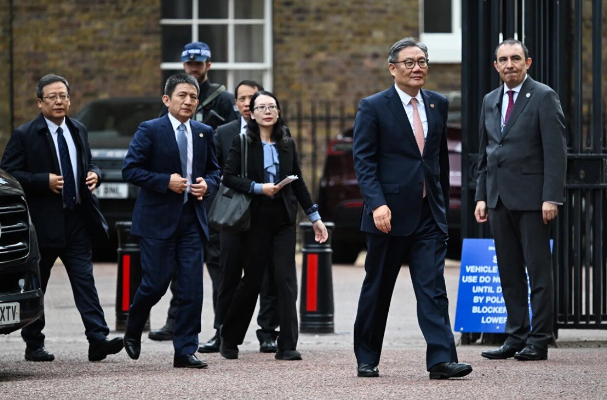 آمریکا و چین پرچمهای سفید را بالا بردند؛توافق مهم میان دو قدرت اقتصادی که آینده جهان را رقم میزند/آیا جنگ تراشهها به پایان رسید؟