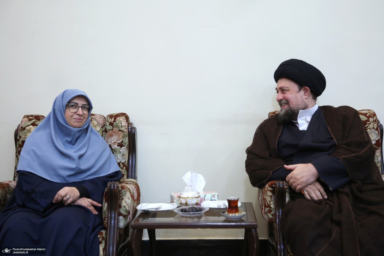 وقتی سیدحسن خمینی سوژهی دوربینهای سلفی میشود