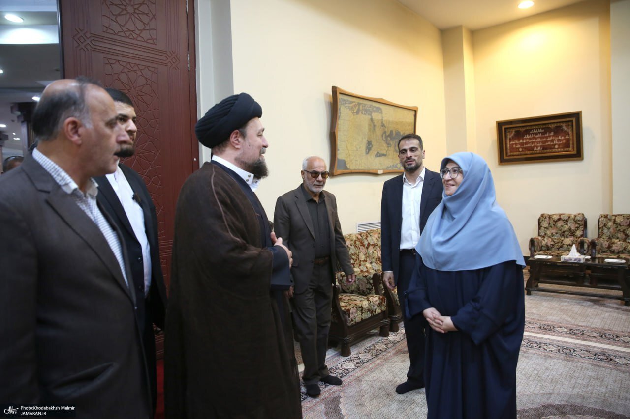 وقتی سیدحسن خمینی سوژهی دوربینهای سلفی میشود