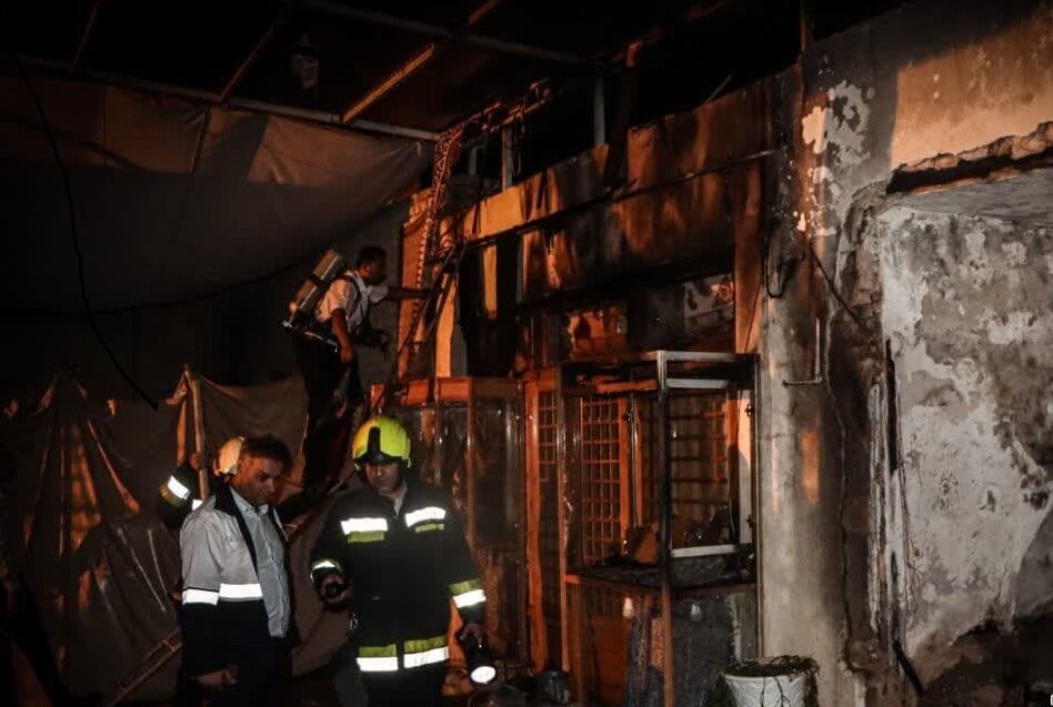 آتشسوزی در میدان نقشجهان اصفهان/ جزئیات