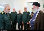 ببینید | لحظاتی از دیدار فرماندهان شهید سلامی، حاجی‌زاده و کاظمی با رهبر انقلاب