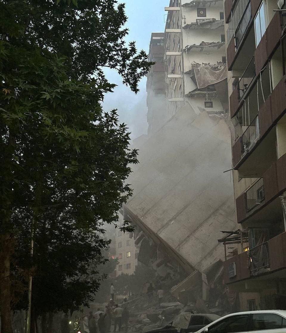 عکس | ریزش یک ساختمان در تهران بعد از حمله اسرائیل