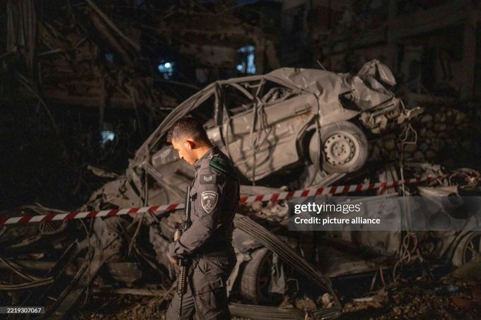 اصابت موشک ایران به یک مرکز استراتژیک/حرکت ناوشکن یواساستوماس هادنر آمریکا به شرق مدیترانه/یک سرباز کشته و ۷۰ نفر زخمی شدند/
اصابت موشک به حیفا