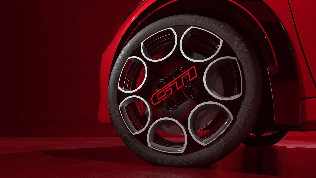 نوه پژو ۲۰۶ با موتور برقی قدرتمند / عکس