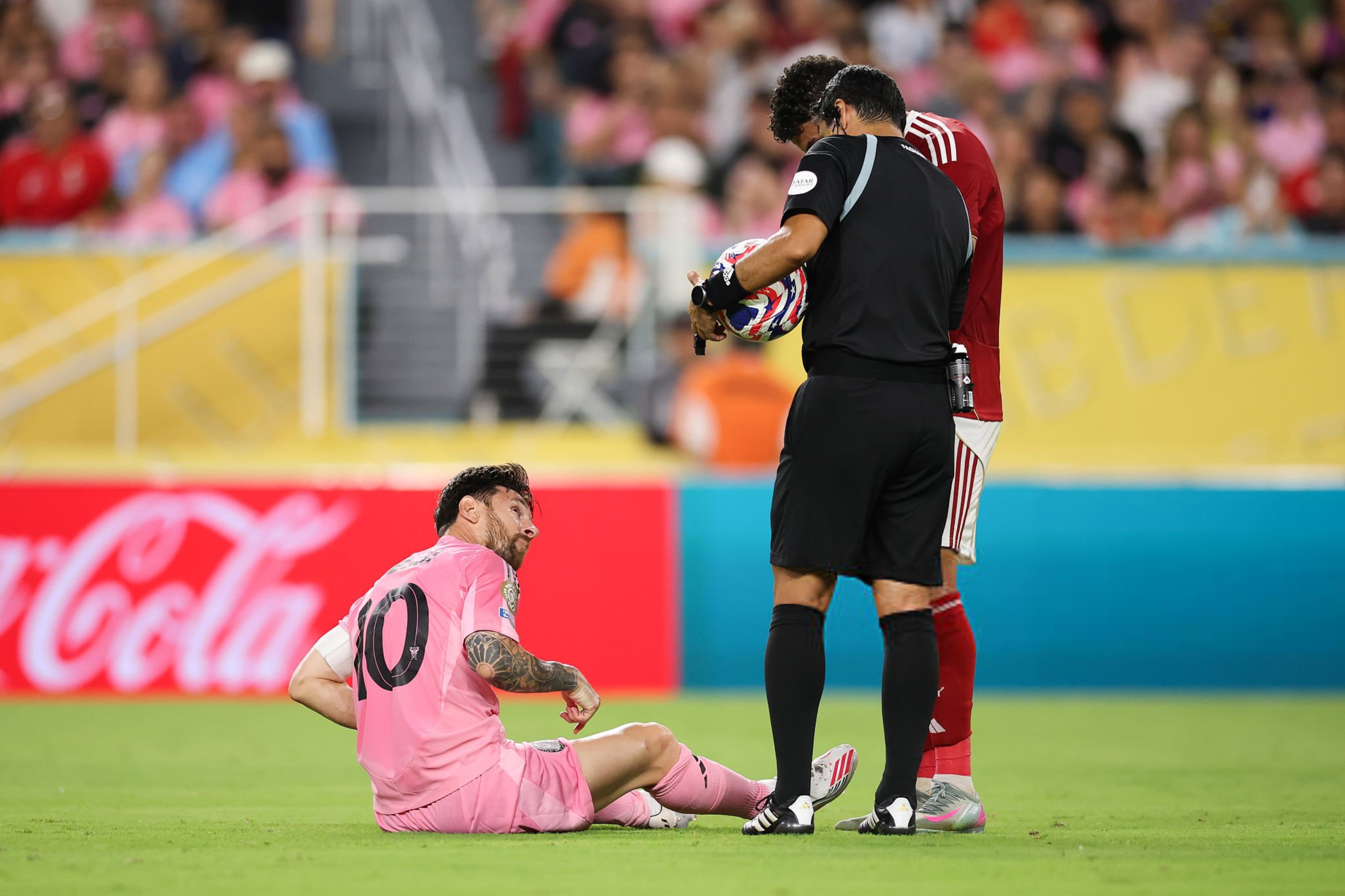 عکس | آغاز جام جهانی باشگاهها با سوت فغانی و توقف تیم مسی