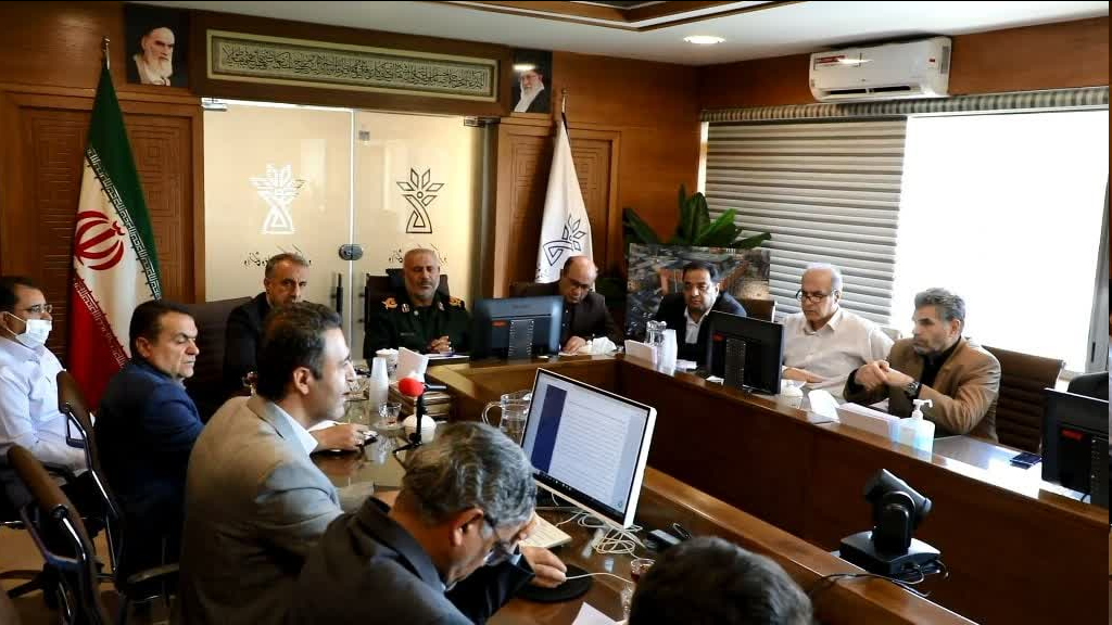 با وحدت و همدلی در جنگ ترکیبی بر دشمنان پیروز می شویم