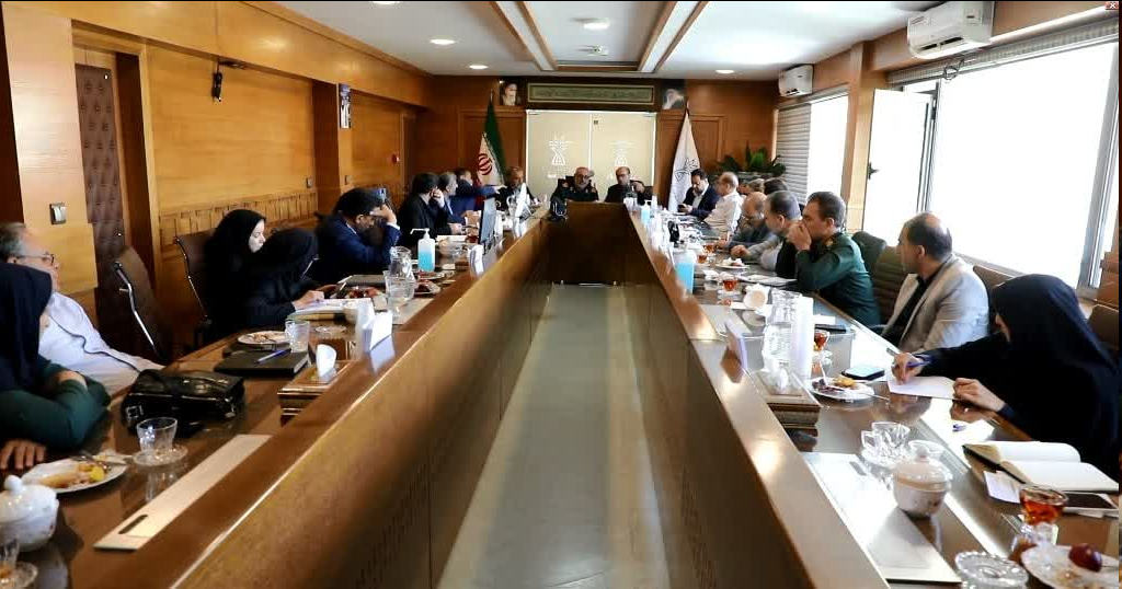 با وحدت و همدلی در جنگ ترکیبی بر دشمنان پیروز می شویم