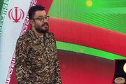 ببینید | حاضر شدن پیمان طالبی با لباس نظامی در اجرای برنامه طبیب