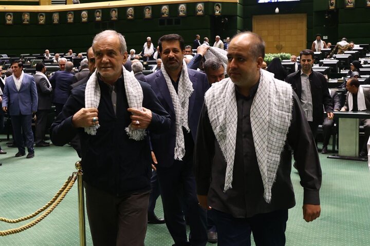 صحن علنی مجلس شورای اسلامی با حضور رئیس جمهور و با دستورکار بررسی صلاحیت وزیر پیشنهادی اقتصاد