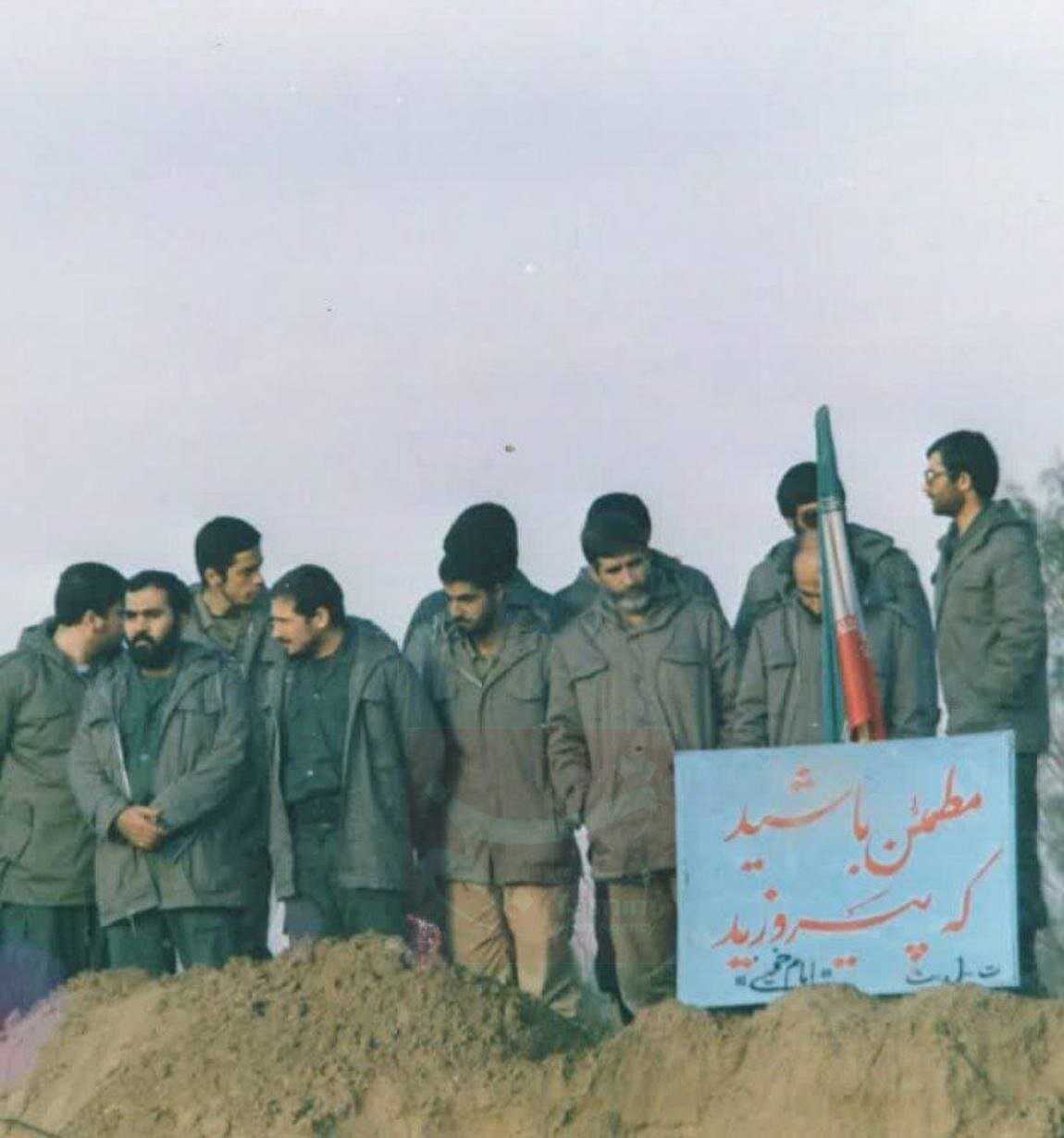 عکس | تصویری از حاج قاسم سلیمانی و محمد حسین باقری در روزهای دفاع مقدس