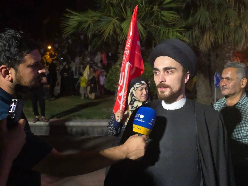 سیداحمد خمینی در تجمع میدان فلسطین