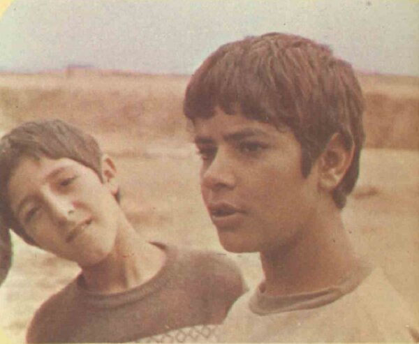 دیداری از یک اردوگاه آوارگان جنگی و گفتوگو با جنگزدگان