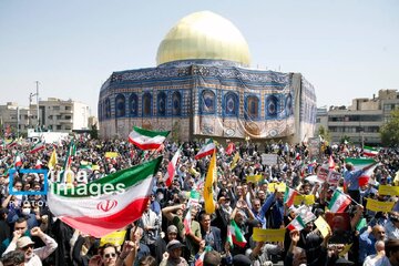 همصدایی چپ و راست سیاست در دفاع از «وطن» و «انسجام ملی»/ ایران تو بمان خانه ما...