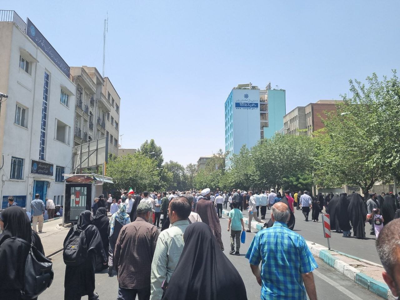 تصاویری از حضور تهرانی ها در نمازجمعه این هفته