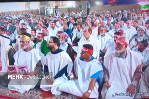 راهپیمایی در گرمای 50 درجه / خائنان داخلی را در ملأ عام اعدام کنید