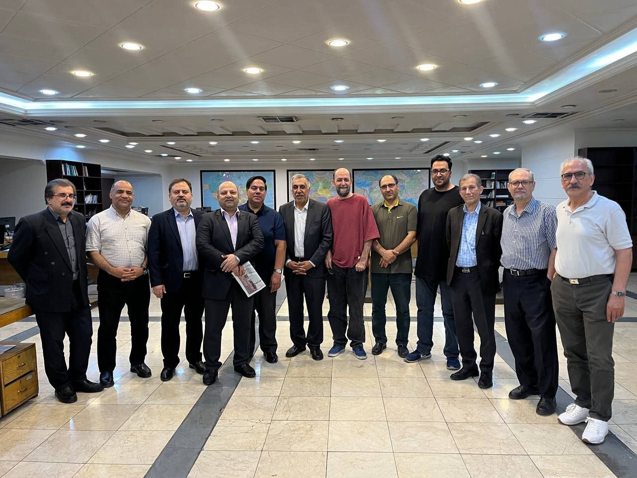 بازدید سرزده معاون رسانهای وزیر ارشاد از ایسنا