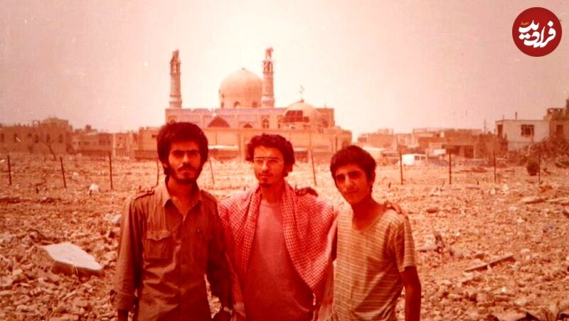 عکس/ شهید فریدون عباسی با لباس نظامی در خرمشهر؛ دهه ۶۰