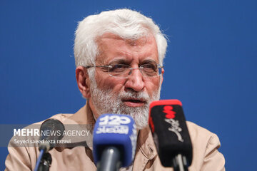 جلیلی: اینکه یک مقام غربی درباره رهبر انقلاب میگوید «آدم مؤمنی هستی»، اعتراف دشمن به شأن مومنانه رهبری است / فتنه از شک و تردید بوجود میآید
