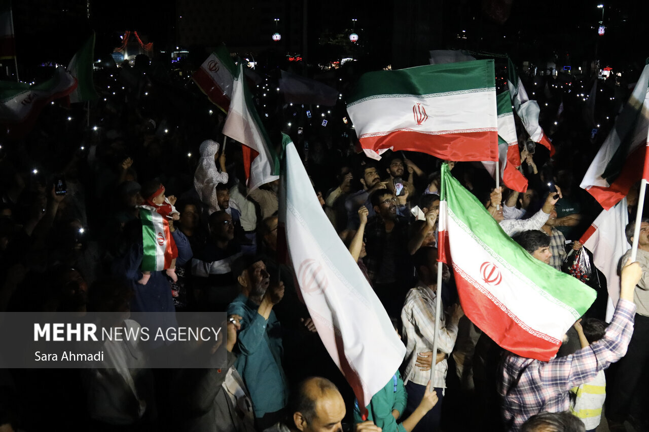 عکس های تجمع علیه آمریکا و اسرائیل در مشهد