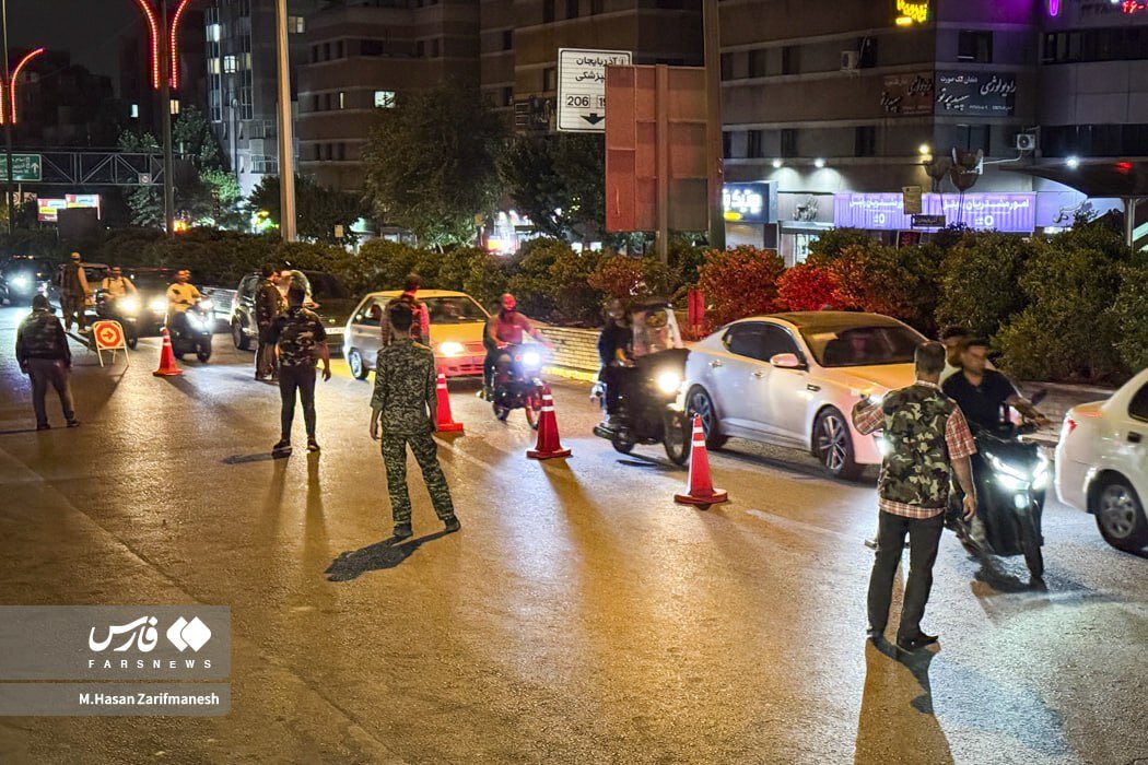 تصاویری از ایست و بازرسی بسیج در تهران