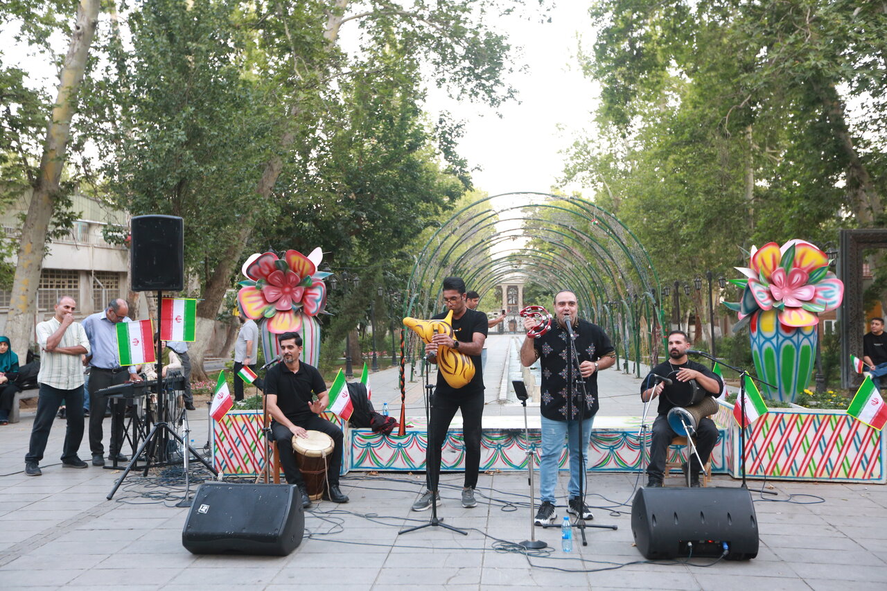 کنار هم بودنهایی که دلگرمکننده است