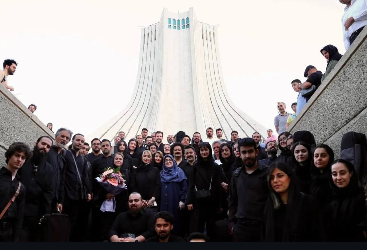 حضور مهاجرانی در ارکستر سمفونیک تهران/ وزیر ارشاد هم بود