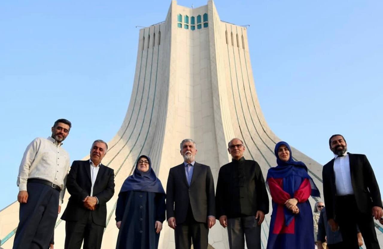 حضور مهاجرانی در ارکستر سمفونیک تهران/ وزیر ارشاد هم بود